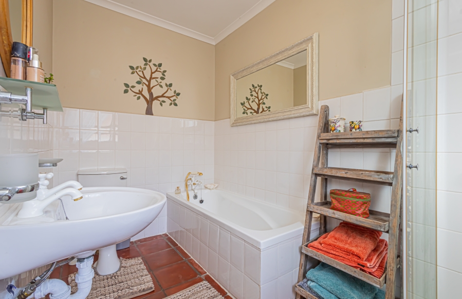 4 Bedroom Property for Sale in Country Club Western Cape